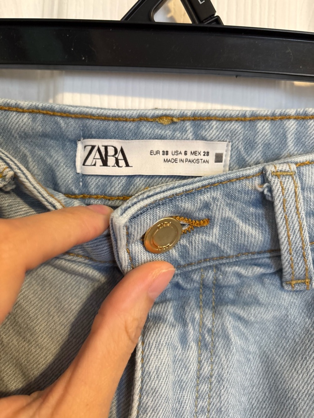 Zara Light Wash Jeans | High Waist Denim | Classic Straight Fit Jeans - Picture 3 of 3